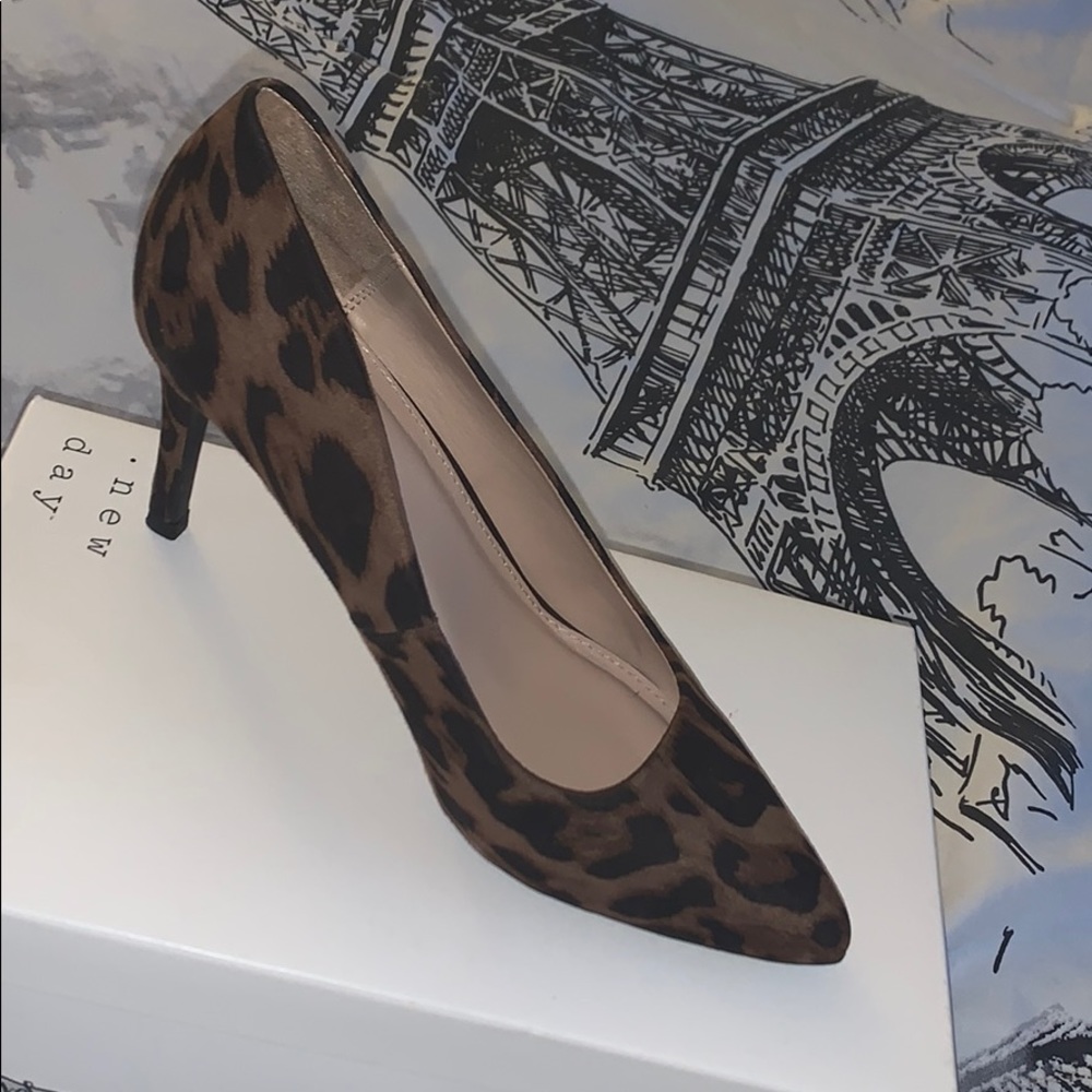 🆕Women’s high heels faux leather leopard New day